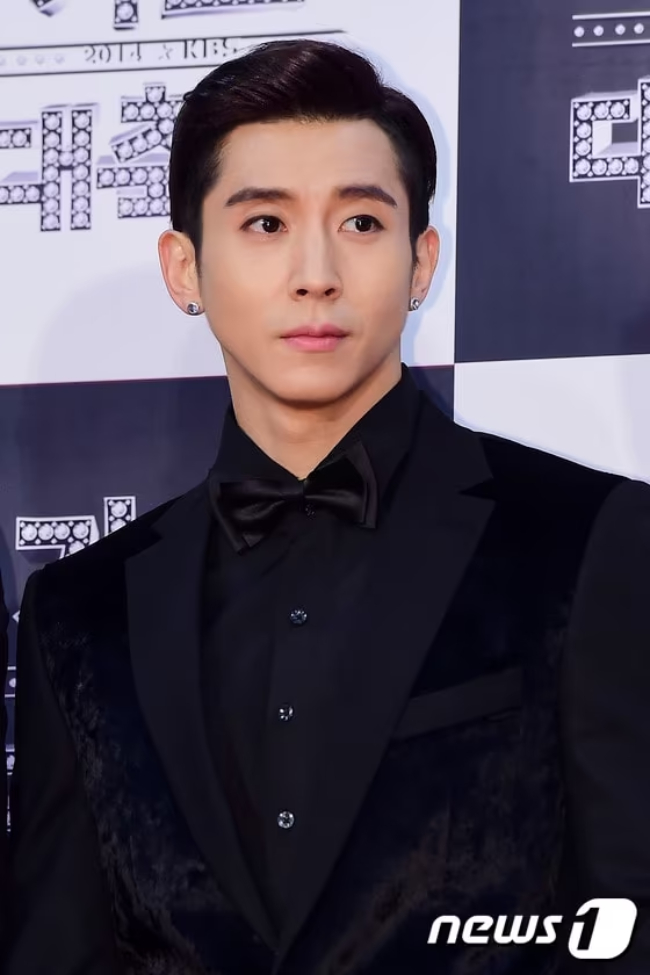 Ca sĩ điển trai ế 13 năm vì hôi miệng, nay hết thời bị tất cả bạn bè từ mặt- Ảnh 5.