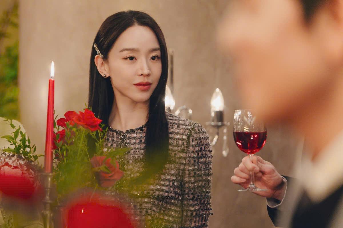 Tranh cãi Kim Yoo Jung hay Shin Hye Sun sẽ thắng Baeksang: Cả 2 đều đỉnh nhưng vẫn thua 1 người- Ảnh 5.