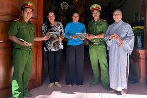 Siết chặt phòng cháy, chữa cháy tại chùa dịp rằm tháng Giêng