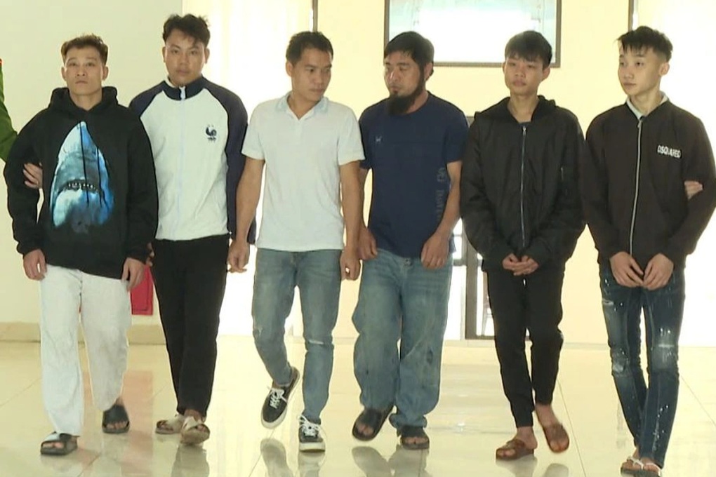 Xông vào trụ sở công an quay video, hò hét vì thông tin bịa đặt - 2