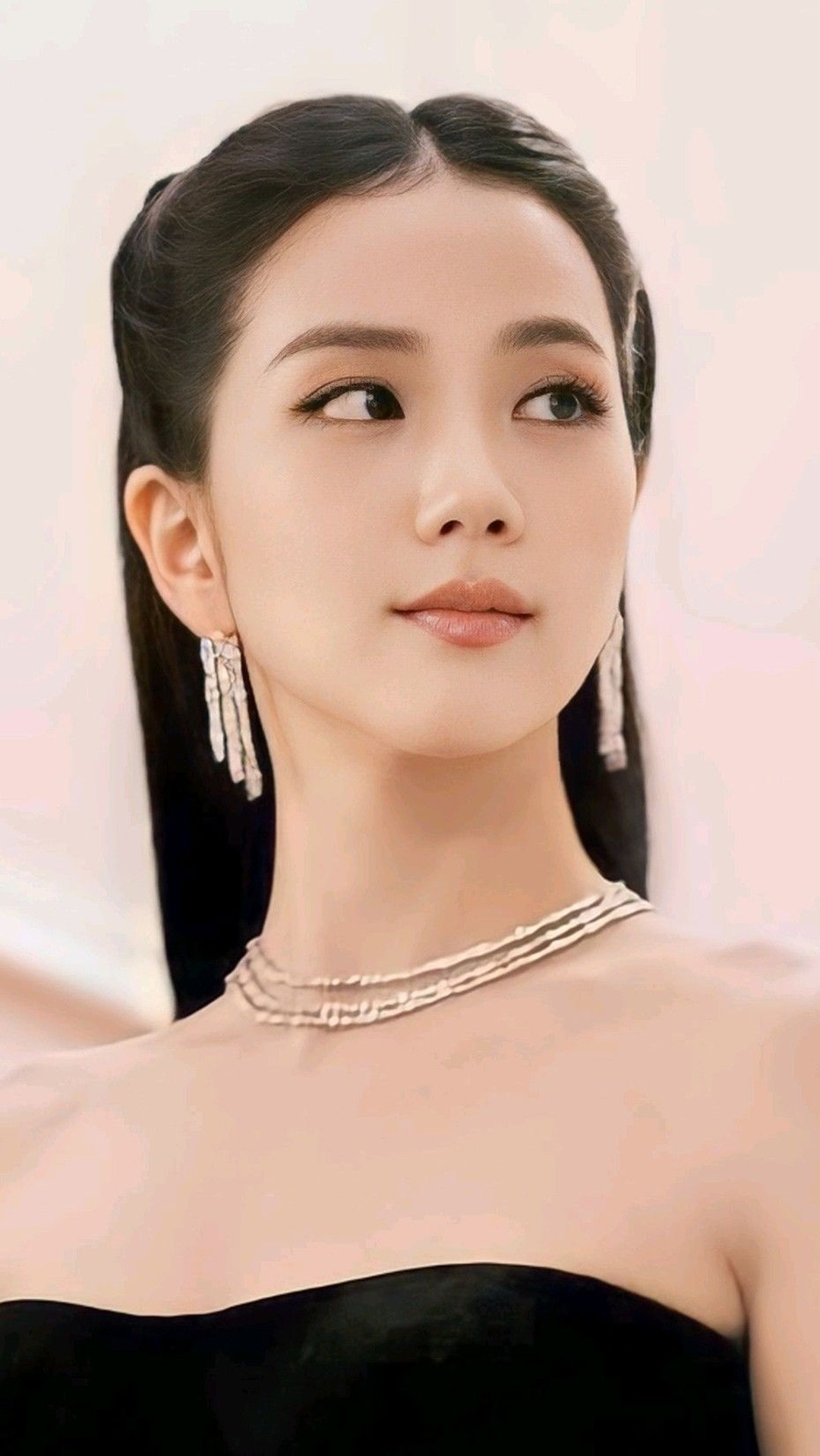 Jisoo trực tiếp công khai chuyện hẹn hò, khiến cả vạn fan 