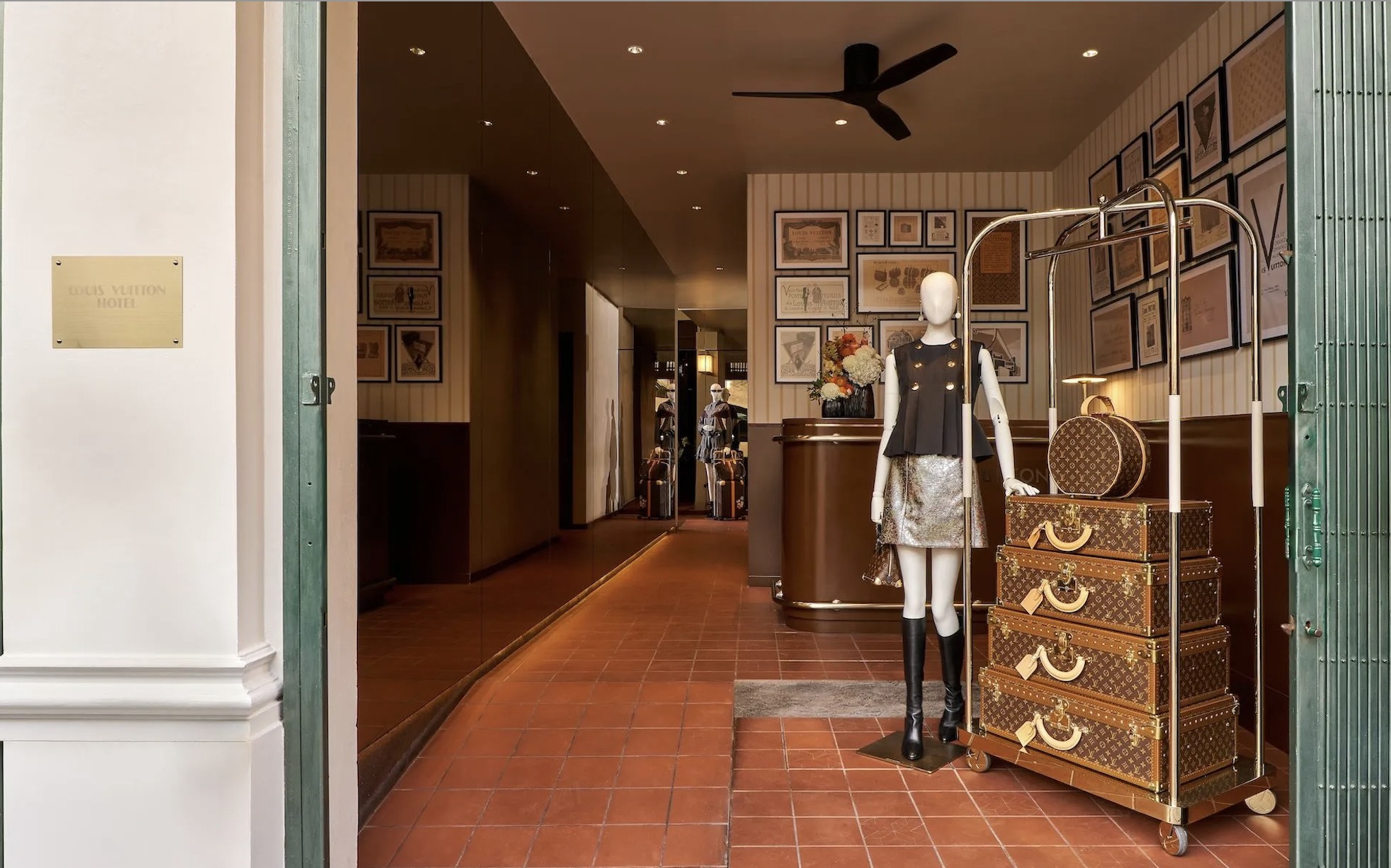 Khách sạn Louis Vuitton đầu tiên đón HIEUTHUHAI làm khách VIP nhưng vì sao không cho ngủ qua đêm?- Ảnh 4.