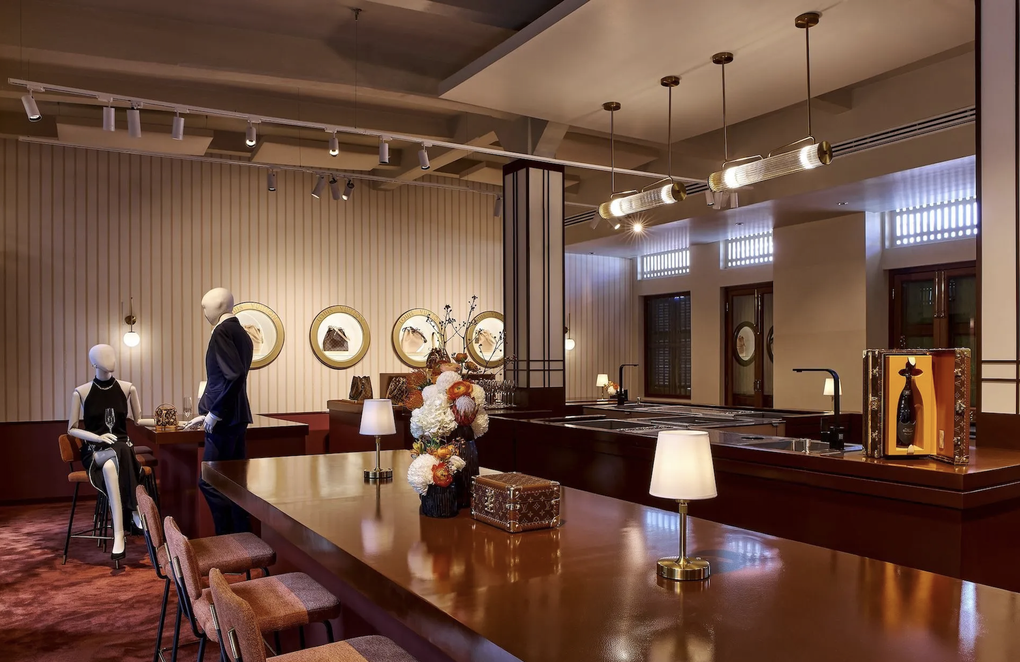 Khách sạn Louis Vuitton đầu tiên đón HIEUTHUHAI làm khách VIP nhưng vì sao không cho ngủ qua đêm?- Ảnh 6.