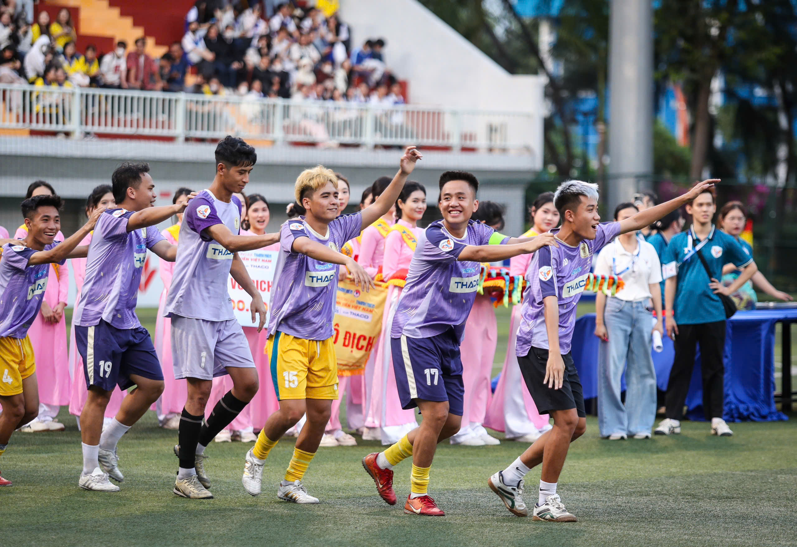 Trường ĐH VH-TT-DL Thanh Hóa: Sức mạnh tuyệt đối của nhà vô địch- Ảnh 2.