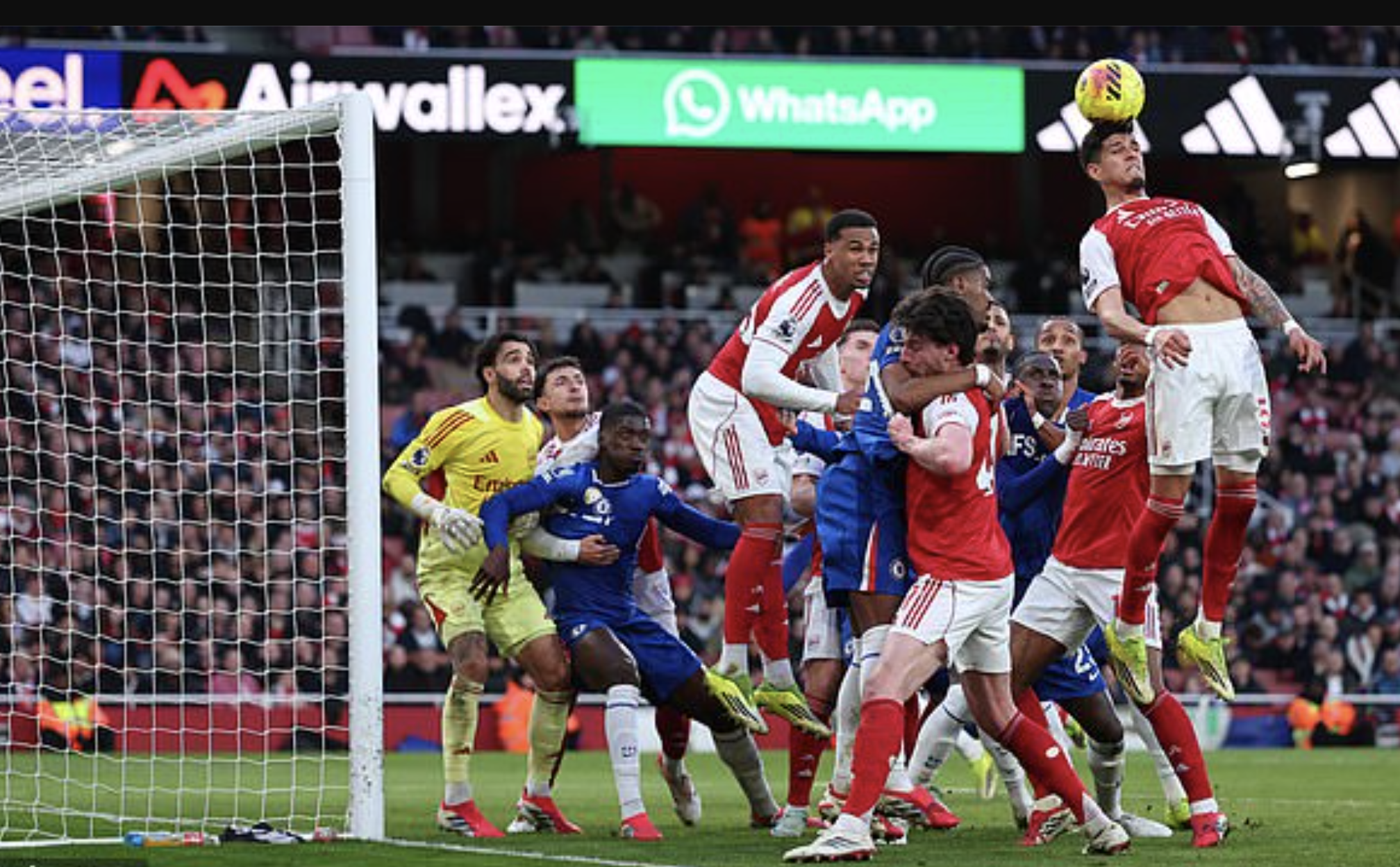 Mưa bàn thắng từ phạt góc, Arsenal đánh bại Chelsea ở derby London 4 Mưa bàn thắng từ phạt góc, Arsenal đánh bại Chelsea ở derby London - Ảnh 4.
