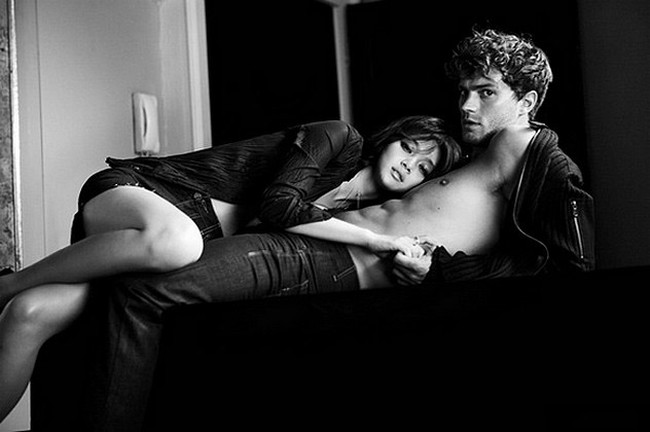 "Bỏng mắt" ngắm ảnh của Shin Min Ah và tài tử 50 Sắc Thái 7 1772408743 327 Bong mat ngam anh cua Shin Min Ah va tai