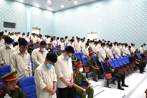 Phúc thẩm hơn 100 bị cáo trong vụ đòi nợ thuê núp bóng công ty luật