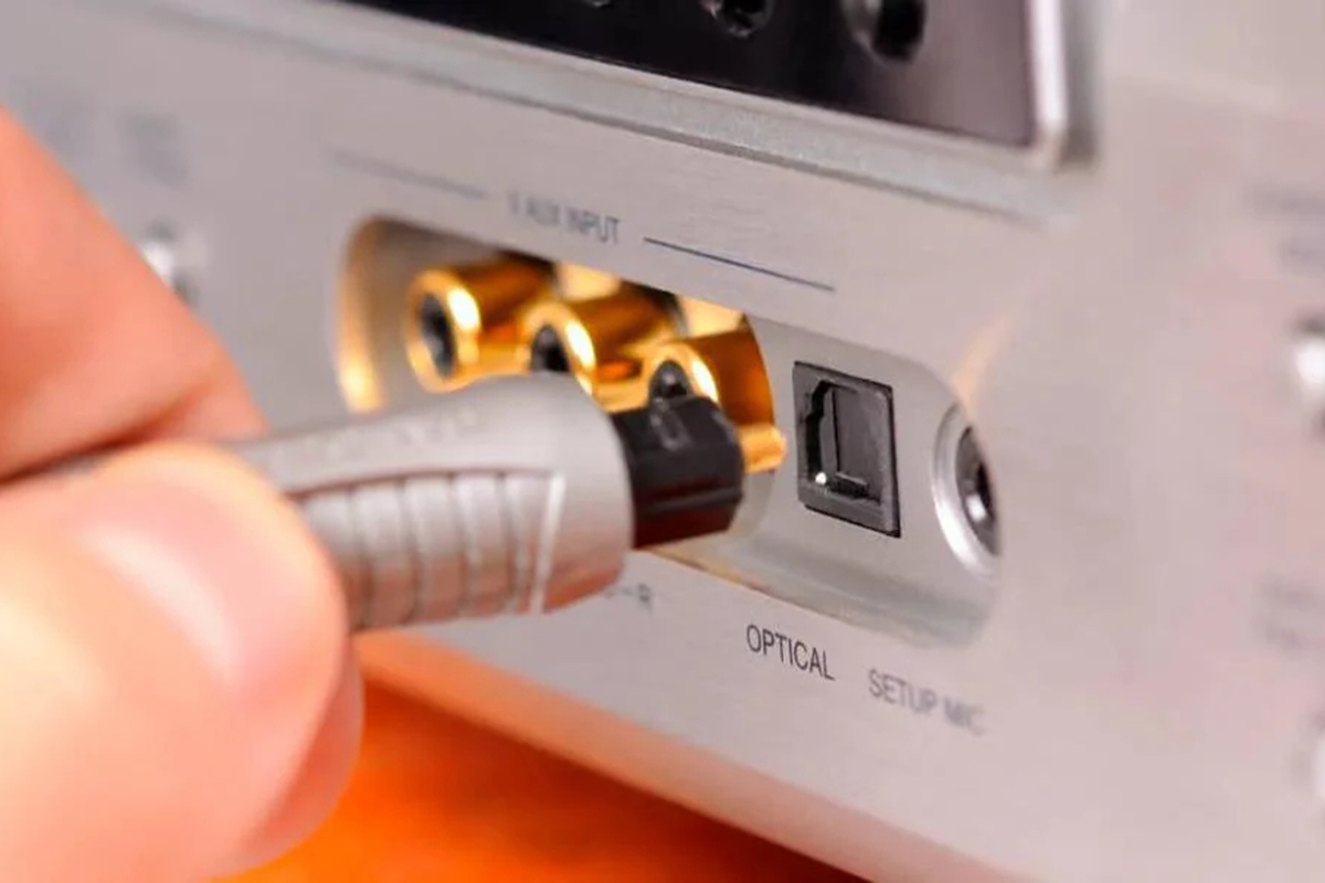 Cổng 'phát sáng' phía sau Smart TV có thể làm được những gì? - Ảnh 3.