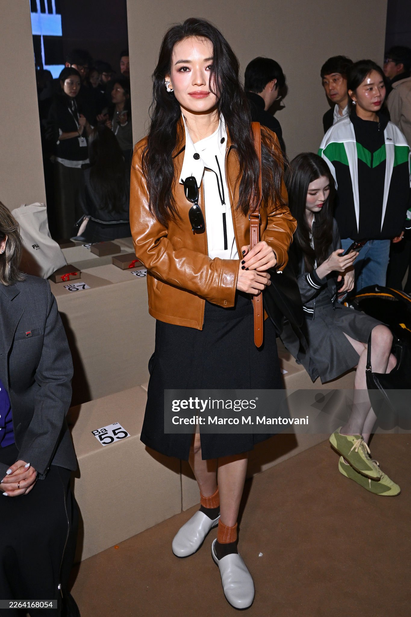 Thư Kỳ và Han So Hee bị 