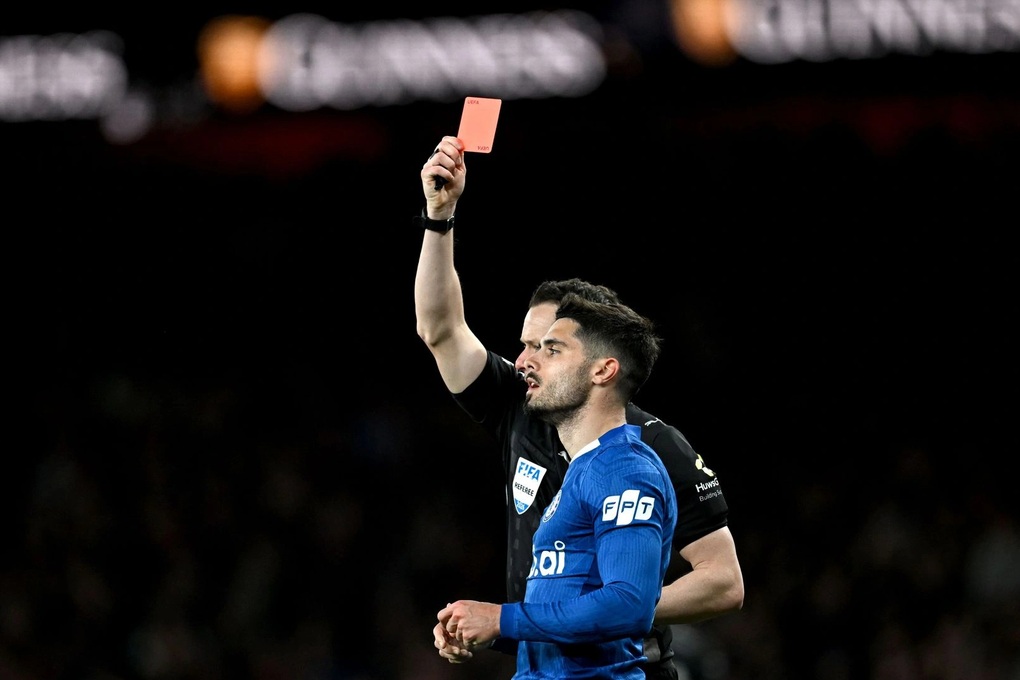 Arsenal hạ Chelsea 2-1, xây chắc ngôi đầu Ngoại hạng Anh - 2