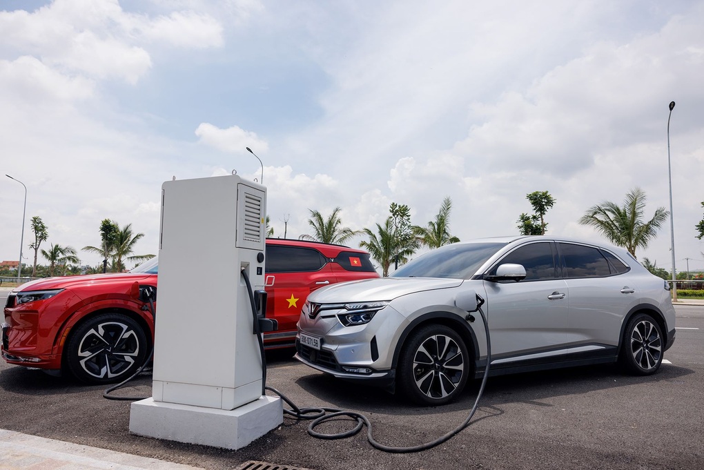 Chủ đầu tư đại lý VinFast tiết lộ công thức bán trên 10.000 xe ô tô điện mỗi năm - 2