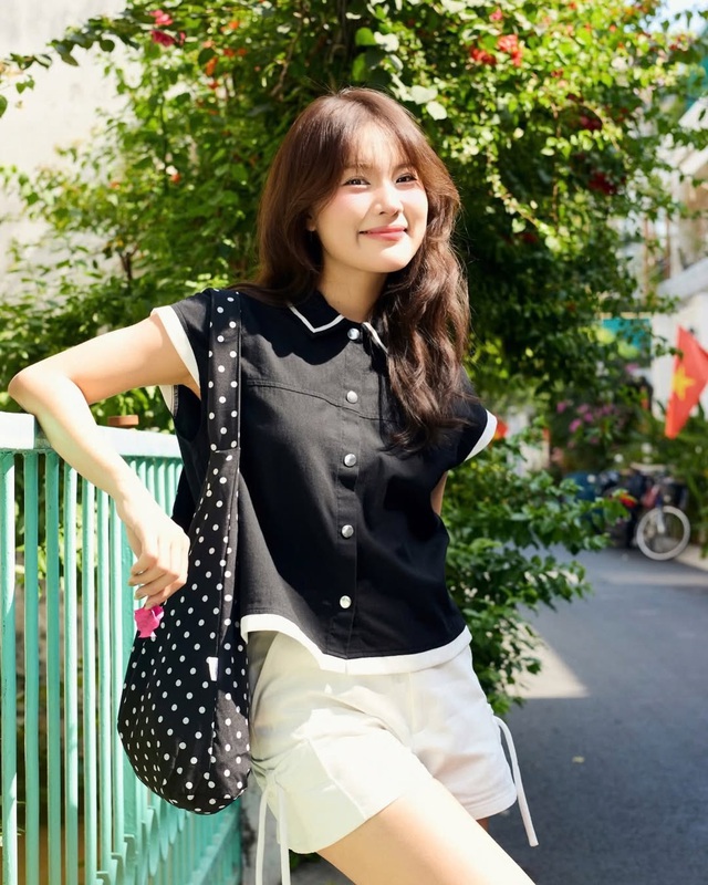 Không lỗi mốt với bản phối sắc đen - trắng 'cân' mọi phong cách- Ảnh 5. Không lỗi mốt với bản phối sắc đen - trắng 'cân' mọi phong cách- Ảnh 5.