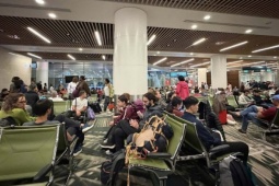 Khách Việt kể tình cảnh mắc kẹt tại Trung Đông vì chiến sự