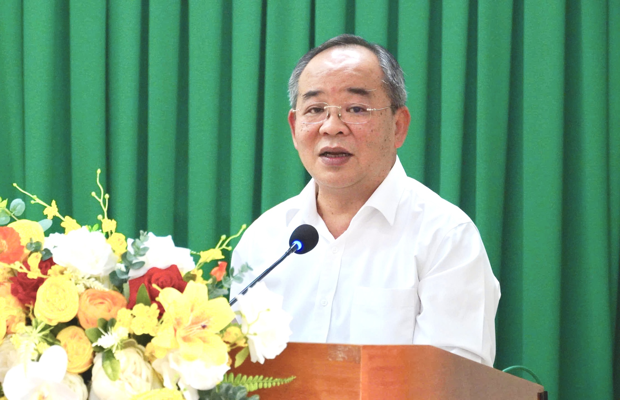 Hơn 200 cử tri phường Vũng Tàu tiếp xúc ứng cử viên bầu cử 2026 - Ảnh 3. Hơn 200 cử tri phường Vũng Tàu tiếp xúc ứng cử viên bầu cử 2026 - Ảnh 3.