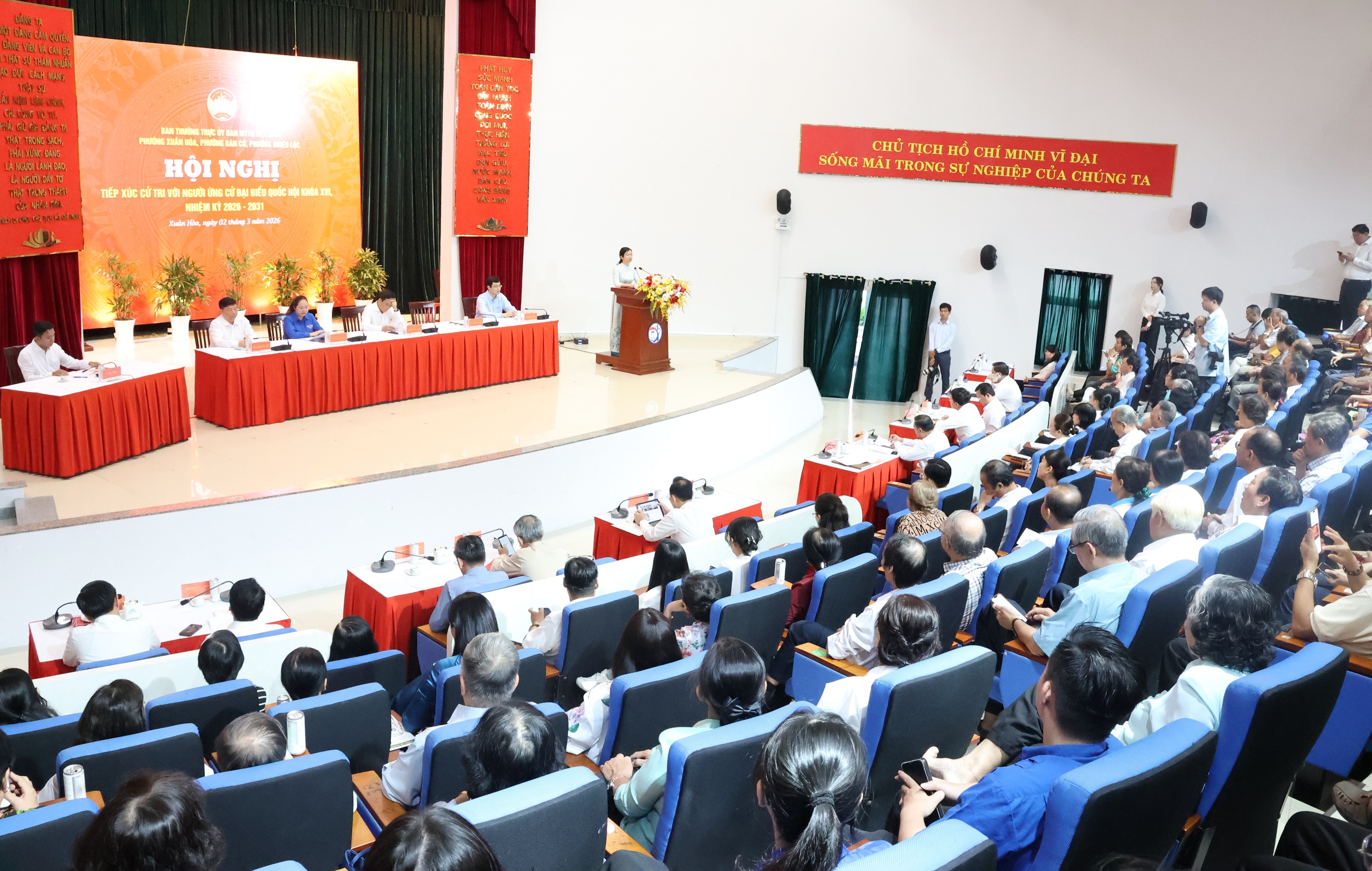 Gặp Bí thư Thành ủy TPHCM, cử tri khen vụ công viên Lý Thái Tổ, đất 