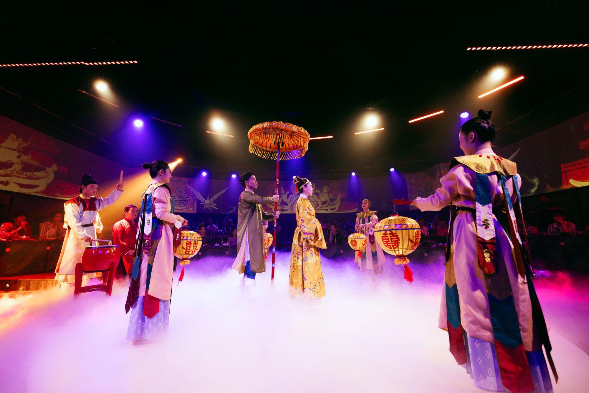 Vietcharm - Khi di sản được Vietcharm - Khi di sản được