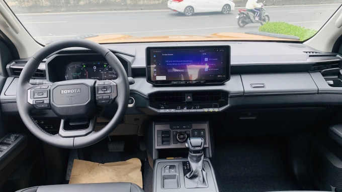 Nội thất Hilux Trailhunter. Ảnh: Toyota Tiền Giang
