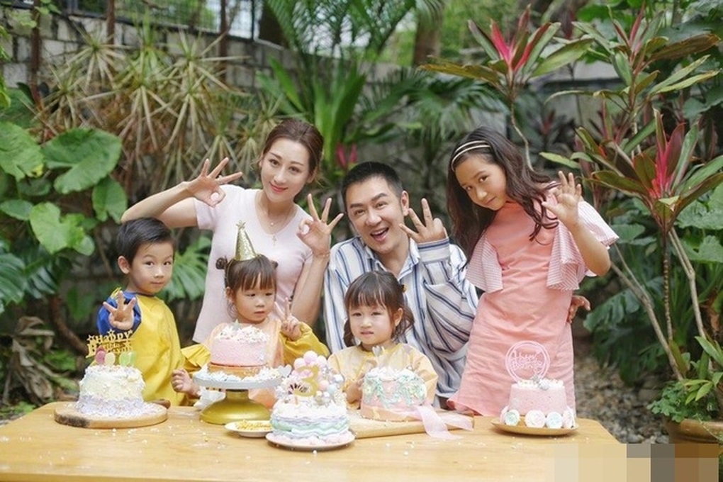 Gia đình Đoàn Dự Trần Hạo Dân bị mắc kẹt ở Dubai vì căng thẳng Trung Đông - 3