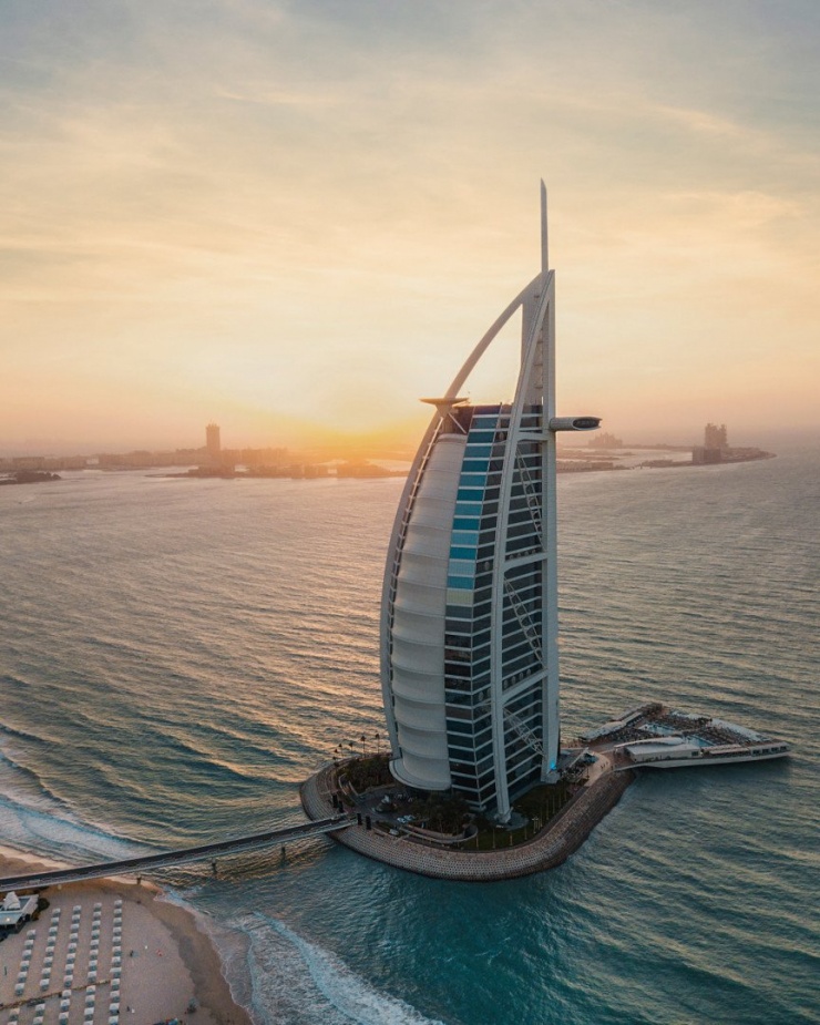 Bên trong khách sạn xa hoa nhất Dubai vừa bốc cháy có gì đặc biệt? 3 Bên trong khách sạn xa hoa nhất Dubai vừa bốc cháy có gì đặc biệt? - 2