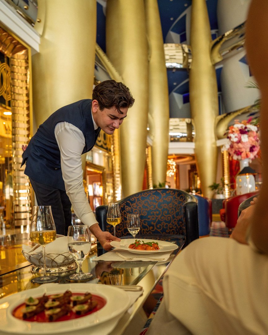 Bên trong khách sạn xa hoa nhất Dubai vừa bốc cháy có gì đặc biệt? 10 Bên trong khách sạn xa hoa nhất Dubai vừa bốc cháy có gì đặc biệt? - 9