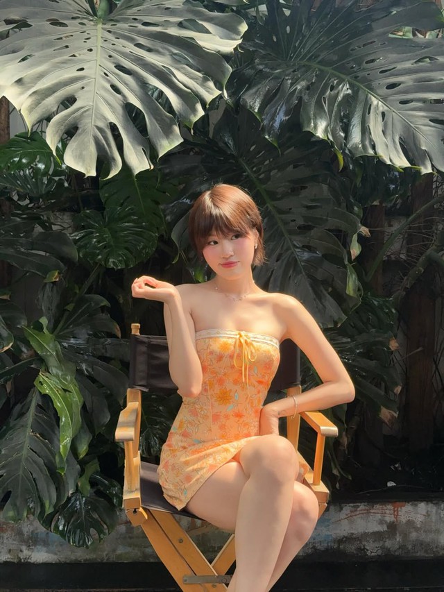 Váy hoa tạo nên bản sắc thời trang riêng của nàng - Ảnh 10.