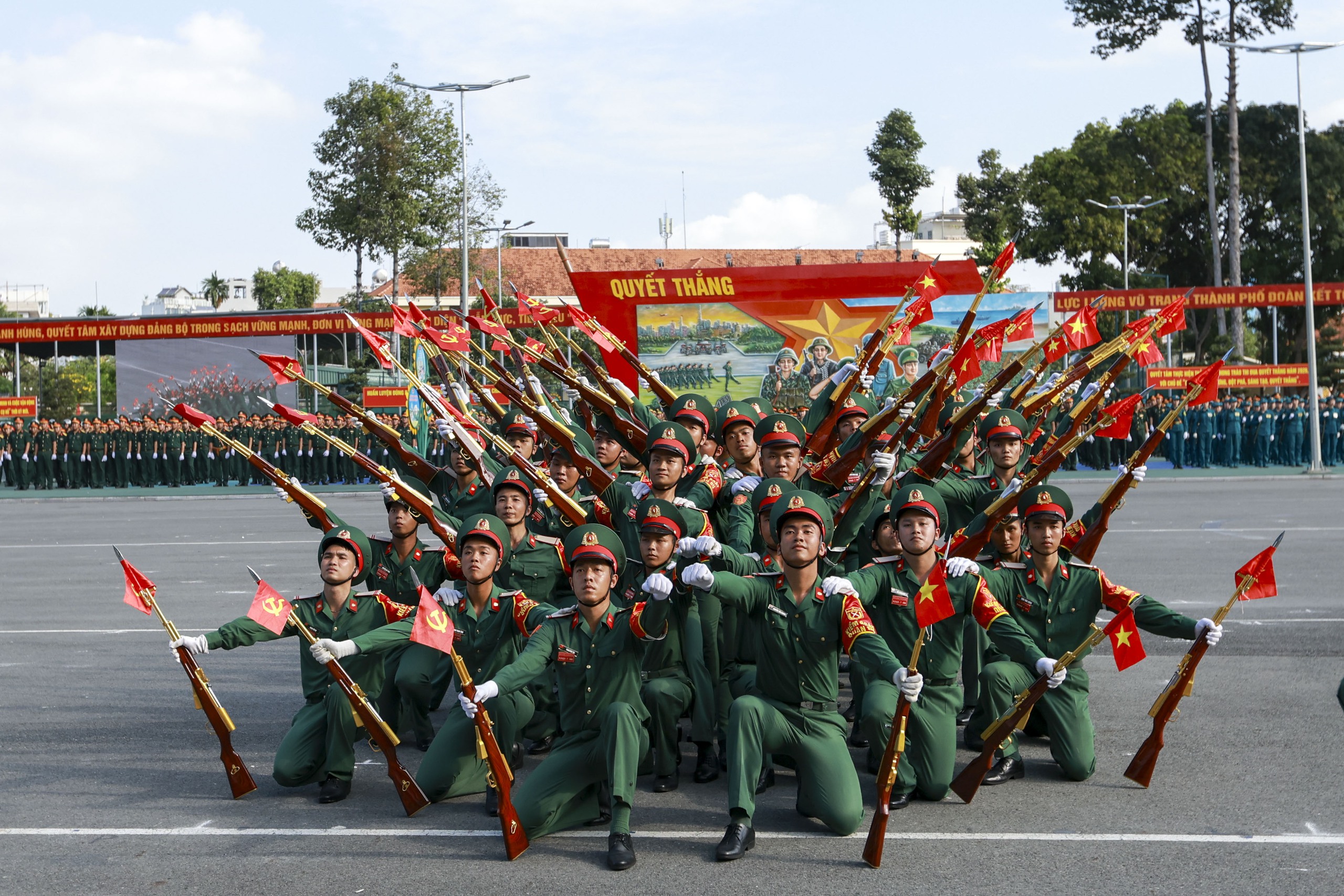 Lực lượng vũ trang TPHCM ra quân huấn luyện năm 2026 - Ảnh 5.