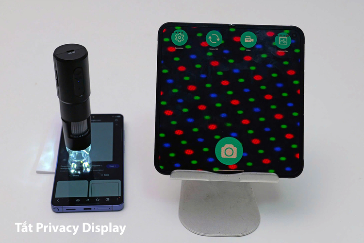 Chống nhìn trộm của Galaxy S26 Ultra khác gì miếng dán 300.000 đồng 3 1772445059 735 Chong nhin trom cua Galaxy S26 Ultra khac gi mieng