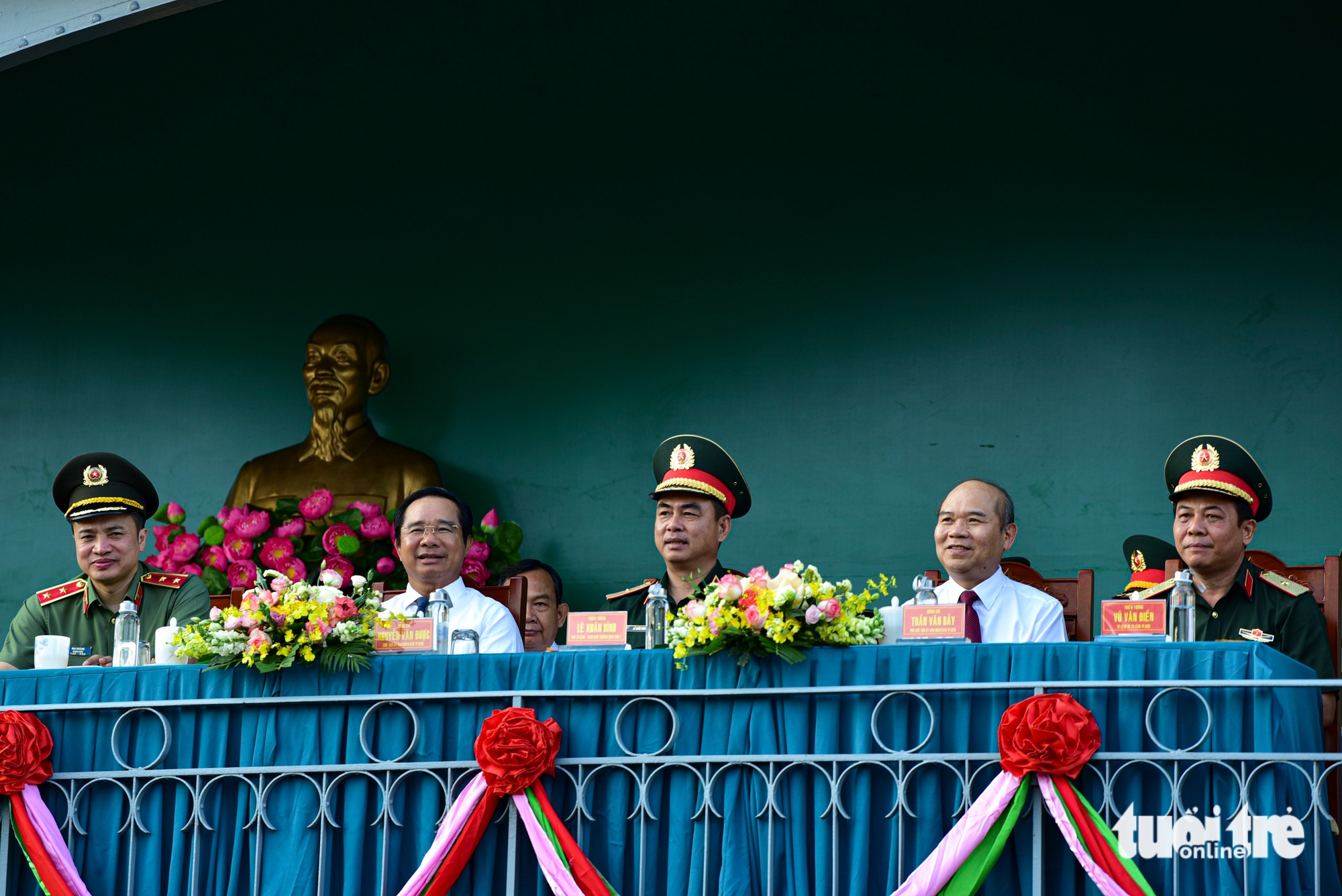 Chủ tịch UBND TP.HCM Nguyễn Văn Được: Nhiệm vụ quốc phòng ngày càng cao, cần sẵn sàng tránh bất ngờ - Ảnh 2.