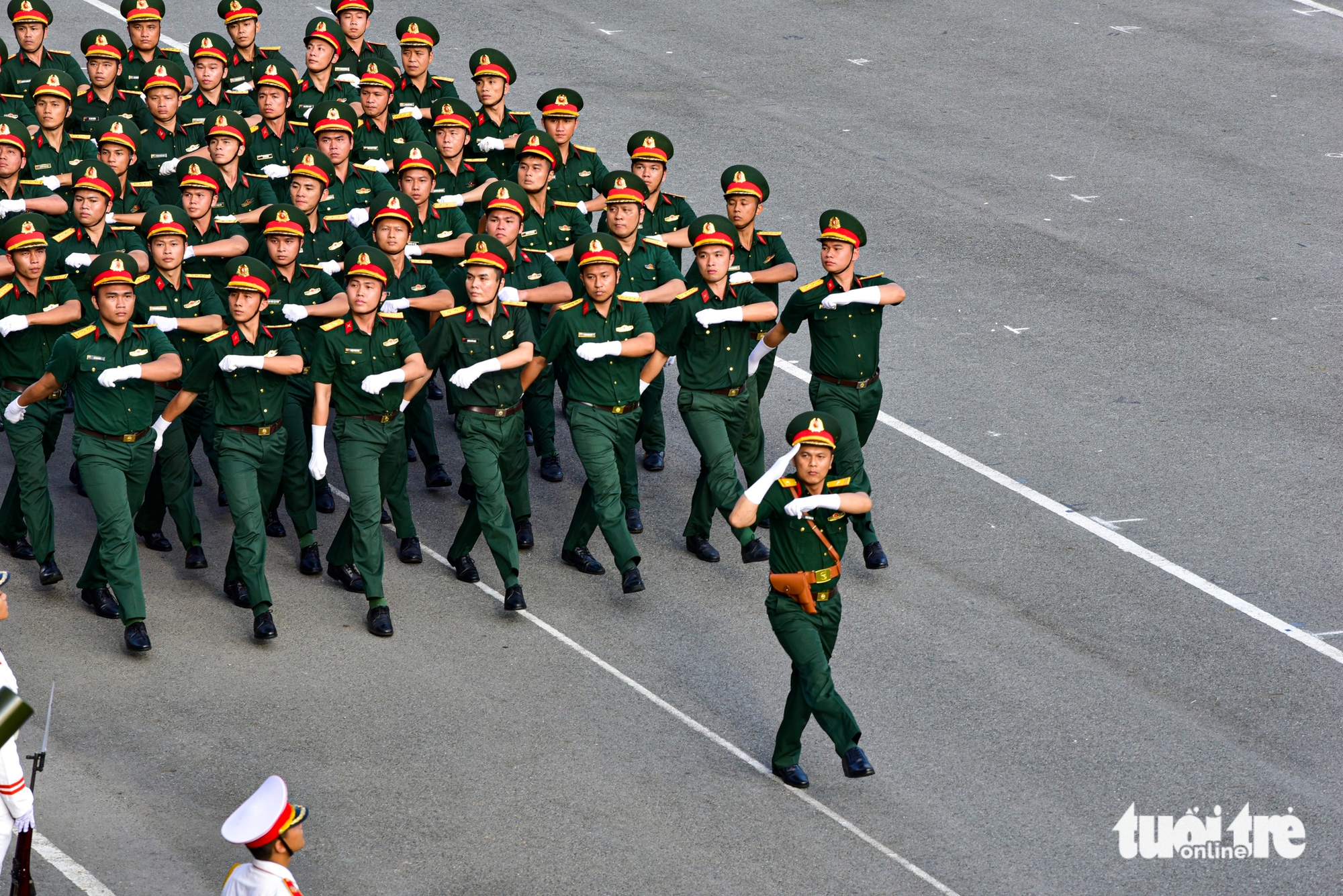Chủ tịch UBND TP.HCM Nguyễn Văn Được: Nhiệm vụ quốc phòng ngày càng cao, cần sẵn sàng tránh bất ngờ - Ảnh 8.