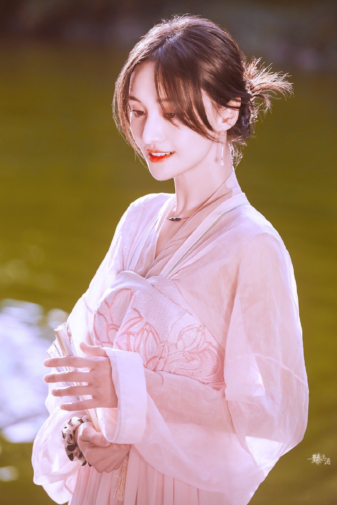 Quá khó để chấp nhận đây là Trịnh Sảng- Ảnh 3.