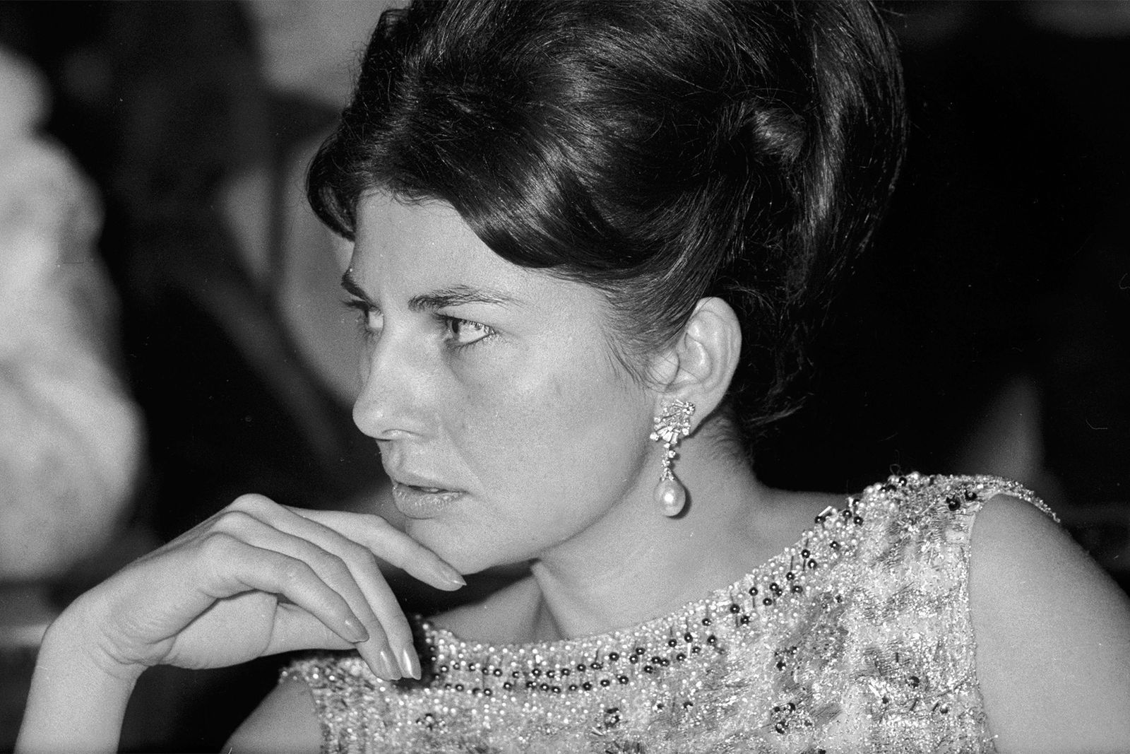 Số phận bi kịch của nàng công chúa là “bảo ngọc” Iran: 18 tuổi trở thành hoàng hậu, đám cưới xa hoa nhưng cả đời sau lưu lạc trên đất khách- Ảnh 7.