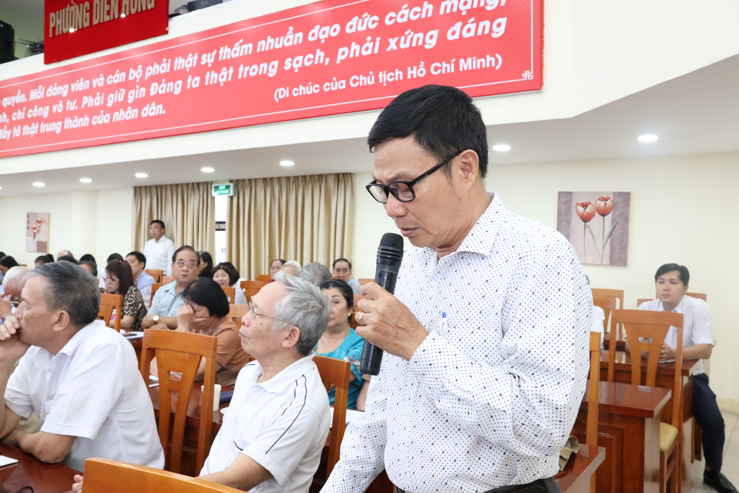 Bí thư Thành ủy TPHCM hứa với cử tri: Metro số 2 sẽ nhanh hơn Metro số 1 - Ảnh 8.