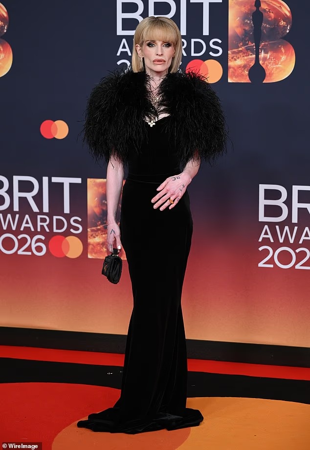 Hình ảnh ái nữ showbiz hậu giảm 37kg gây sốc, nhan sắc già đi 20 năm phát sợ- Ảnh 4.