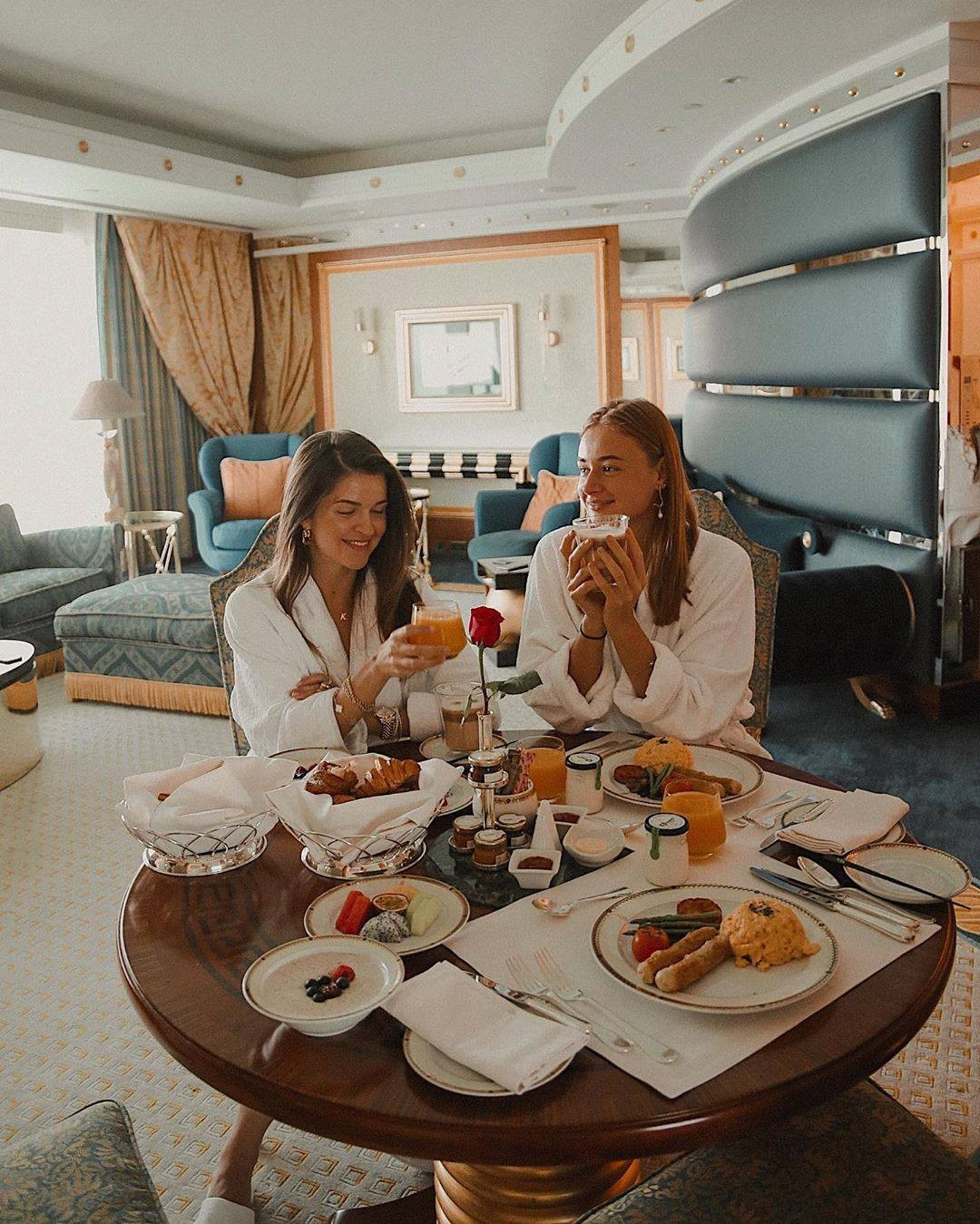 Hé lộ về khách sạn dành cho giới siêu giàu vừa bốc cháy ở Dubai- Ảnh 9.