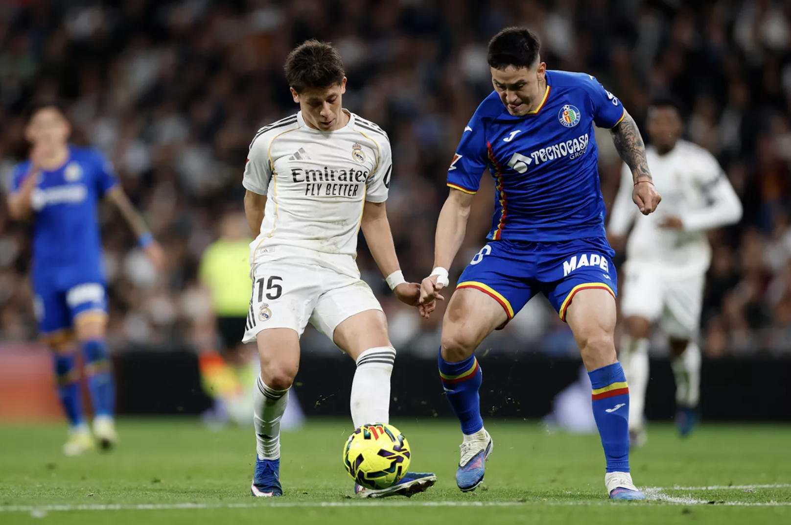 Gục ngã sân nhà Bernabeu, Real Madrid hụt hơi cuộc đua vô địch 2 Gục ngã sân nhà Bernabeu, Real Madrid hụt hơi cuộc đua vô địch - Ảnh 2.