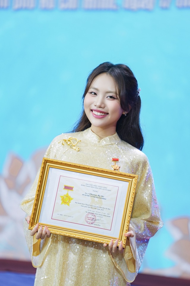 Hòa Minzy, Phương Mỹ Chi, Đức Phúc, ai sẽ được vinh danh Gương mặt trẻ Việt Nam tiêu biểu? 2 Hòa Minzy - Ảnh 2.