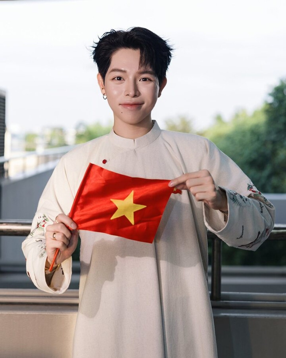 Hòa Minzy, Phương Mỹ Chi, Đức Phúc, ai sẽ được vinh danh Gương mặt trẻ Việt Nam tiêu biểu? 3 Hòa Minzy - Ảnh 3.