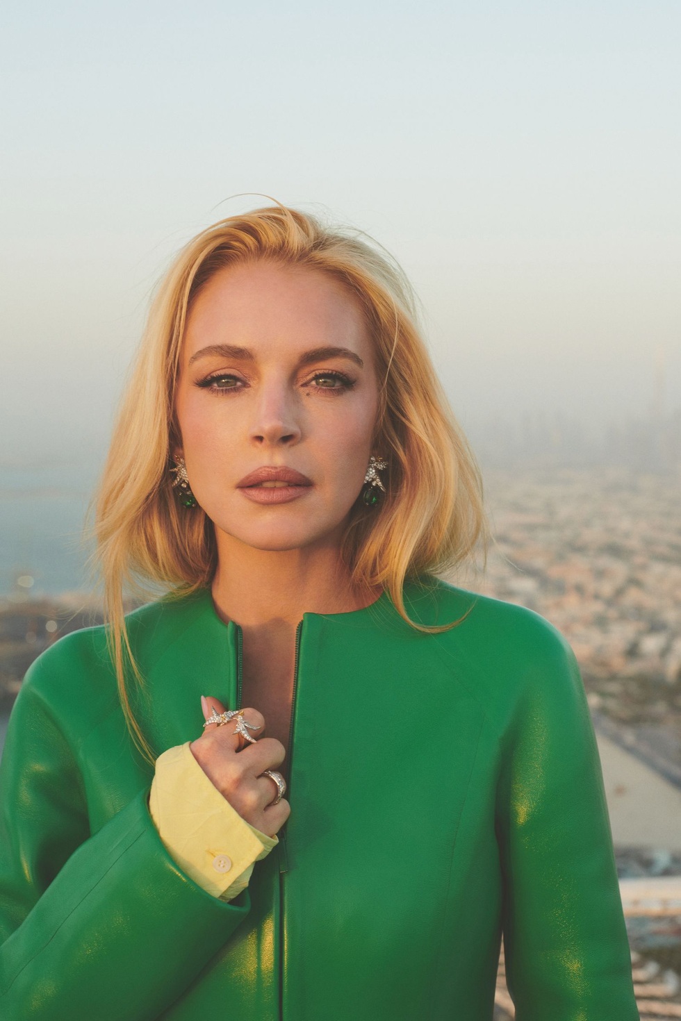 Lindsay Lohan “lão hóa ngược” ở tuổi 40, hồi sinh sau tháng ngày đen tối - 4 Lindsay Lohan “lão hóa ngược” ở tuổi 40, hồi sinh sau tháng ngày đen tối - 4
