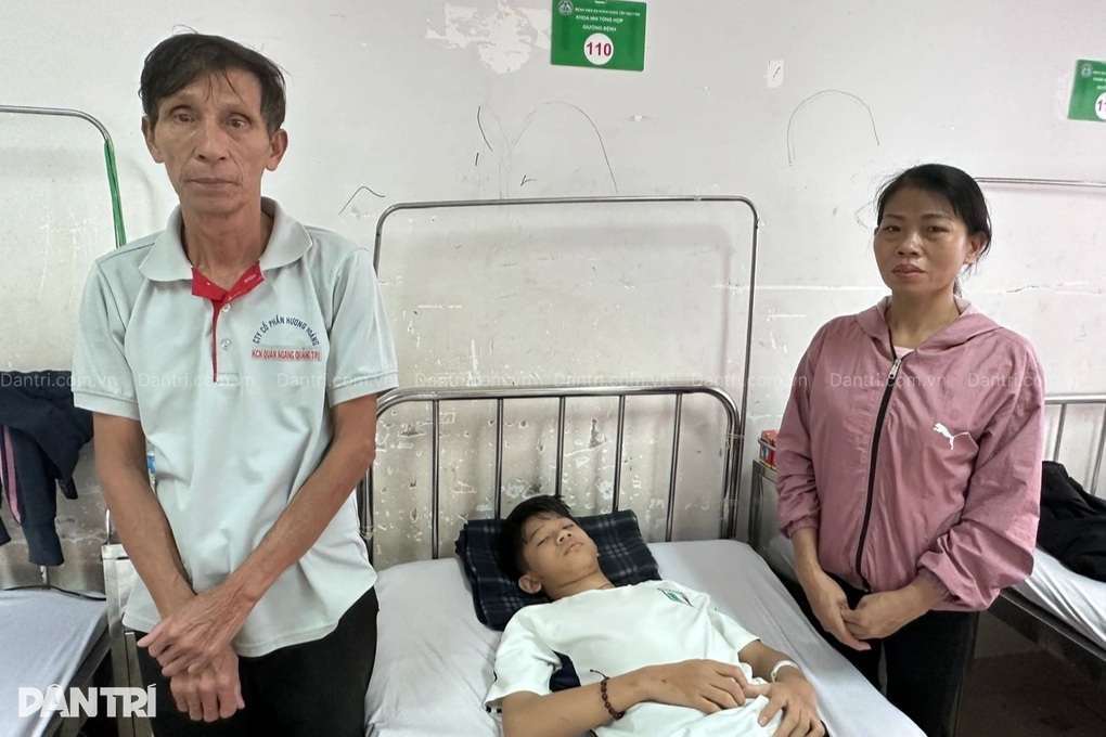 Bố mẹ nghèo khẩn cầu cho con trai duy nhất được sống - 4