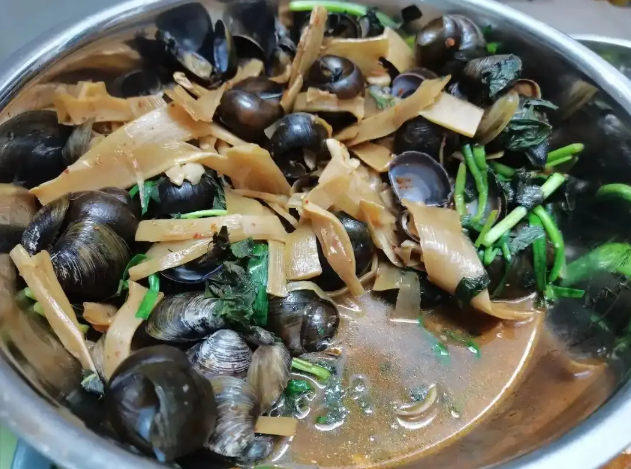 Ghé Ngô Châu ăn sập 6 món ngon thần sầu: Cắn một miếng mà ngỡ như đang ngồi lê la quán xá giữa lòng Chợ Lớn!- Ảnh 6.