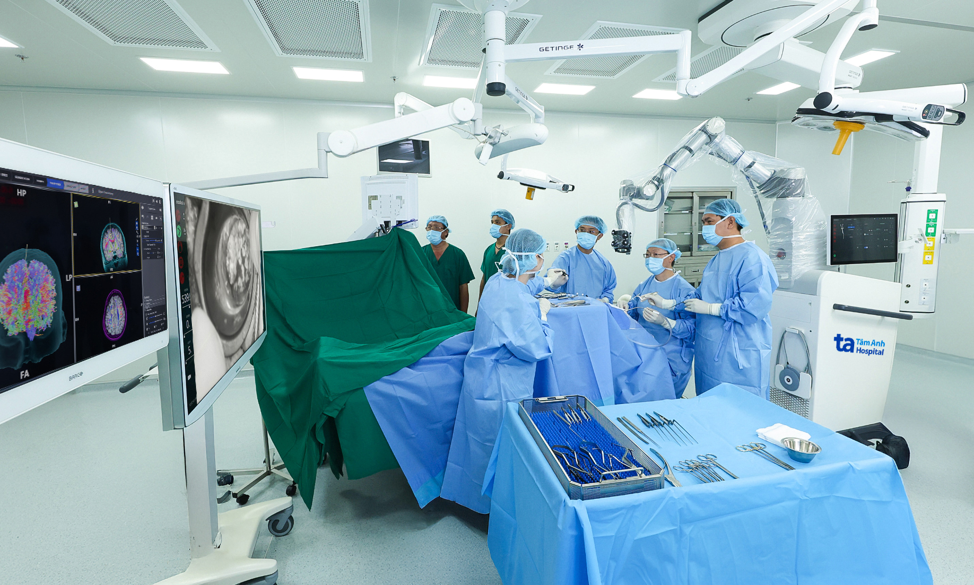 1772505710 432 Bac si tim loi giai cho phau thuat nao bang