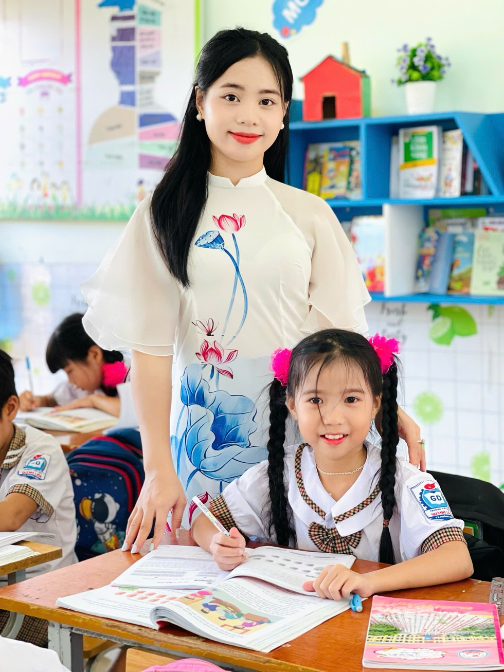 Nữ giáo viên 24 tuổi của dân tộc ít người nhất Việt Nam ứng cử ĐB Quốc hội - 4