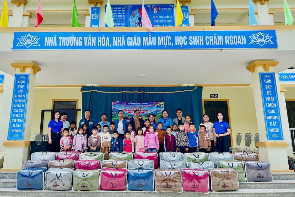 Nữ giáo viên 24 tuổi của dân tộc ít người nhất Việt Nam ứng cử ĐB Quốc hội - 5