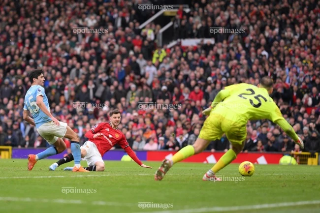 MU sẽ bán ngôi sao người Anh nếu có lời đề nghị phù hợp. Ảnh: EPA. song-ngam-o-mu (2).jpg