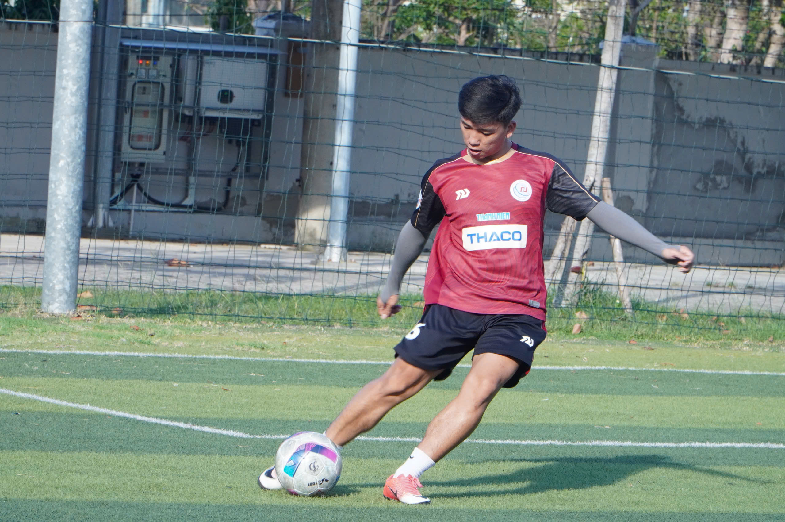 Trường ĐH Quy Nhơn phát huy tinh thần thượng võ tại VCK TNSV THACO cup 2026- Ảnh 4. Trường ĐH Quy Nhơn phát huy tinh thần thượng võ tại VCK TNSV THACO cup 2026- Ảnh 4.