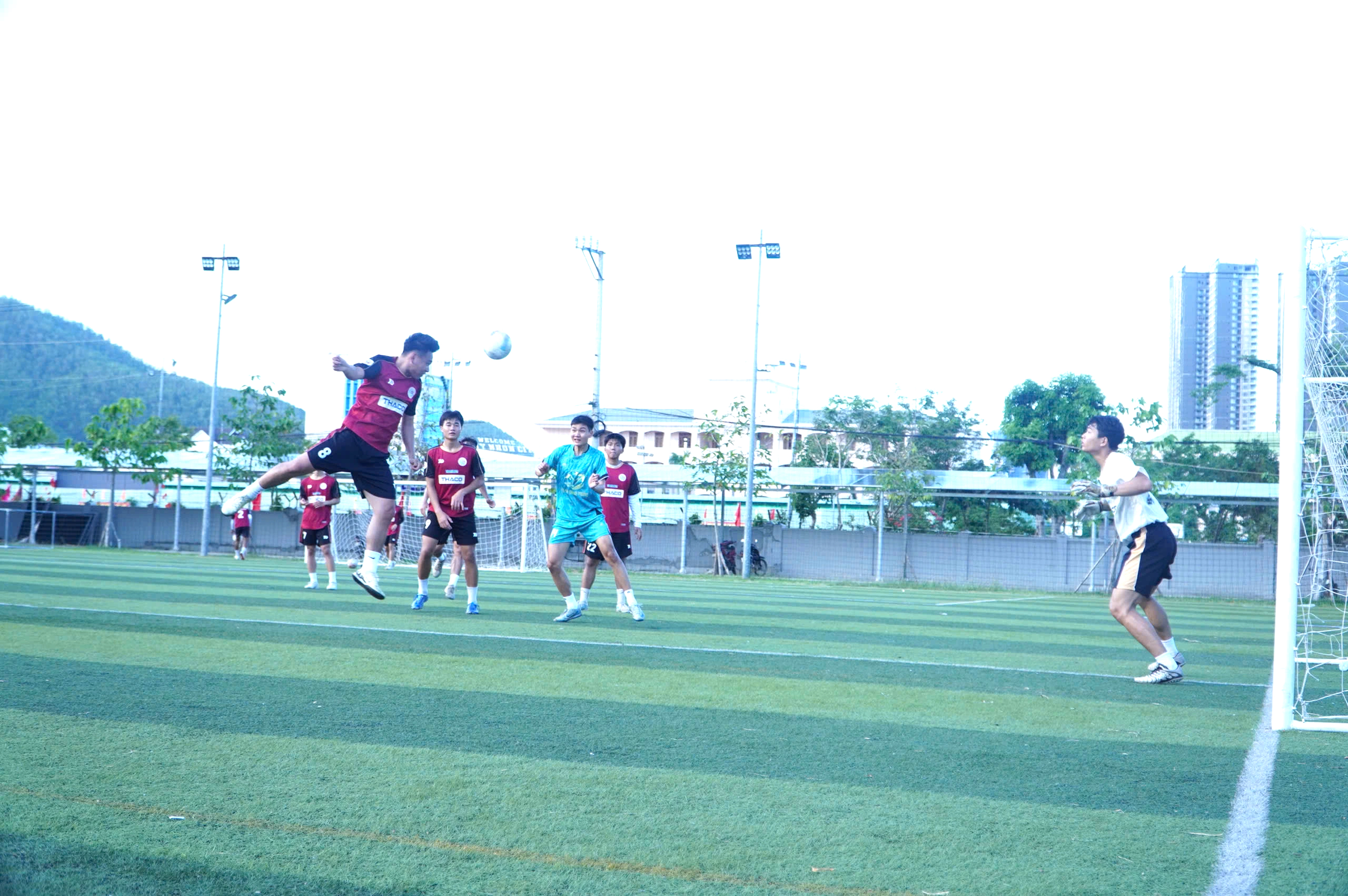 Trường ĐH Quy Nhơn phát huy tinh thần thượng võ tại VCK TNSV THACO cup 2026- Ảnh 5. Trường ĐH Quy Nhơn phát huy tinh thần thượng võ tại VCK TNSV THACO cup 2026- Ảnh 5.