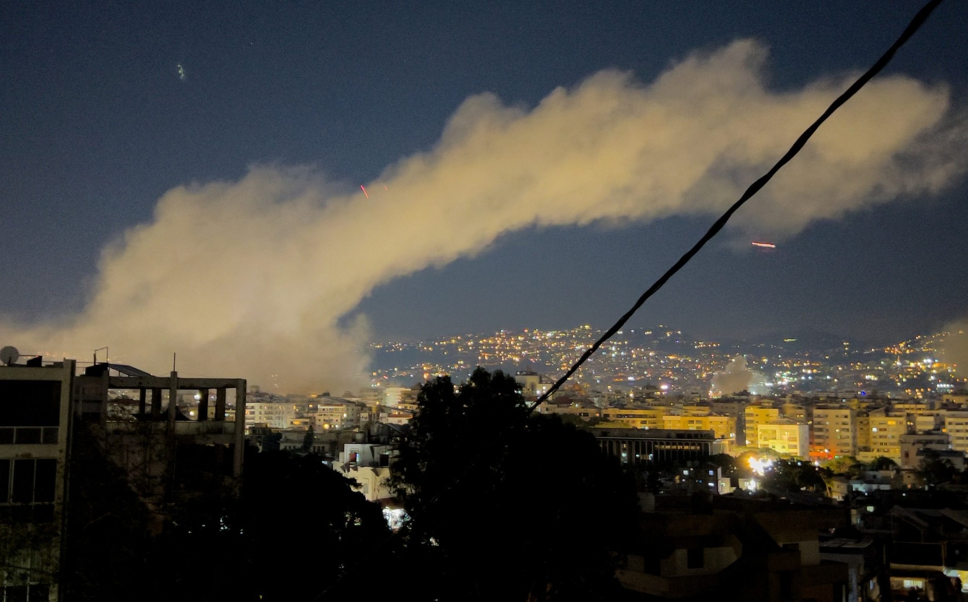 Xung đột tại Trung Đông: Người Việt tại các quốc gia vùng Vịnh an toàn - Ảnh 2.