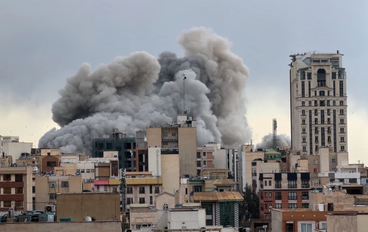 Chùm ảnh Trung Đông ngay lúc này: Hàng triệu người đang sống trong khói lửa và sợ hãi- Ảnh 9. Chùm ảnh Trung Đông ngay lúc này: Hàng triệu người đang sống trong khói lửa và sợ hãi- Ảnh 9.