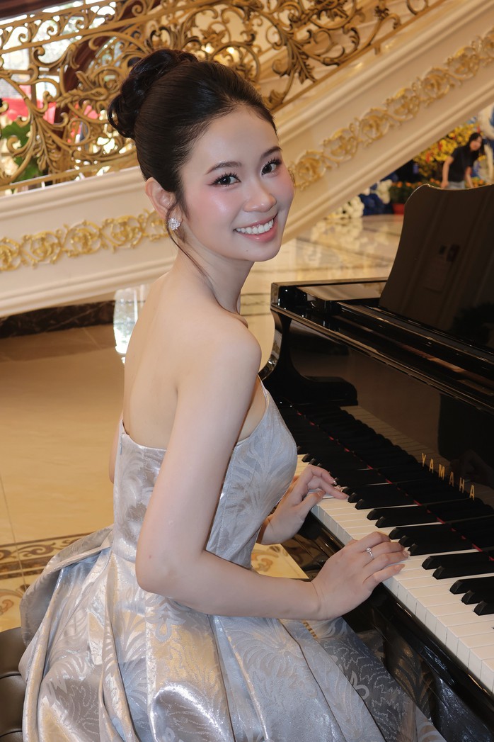 Lê Phương Quyên biết rất nhiều thứ, một mỹ nhân đa năng