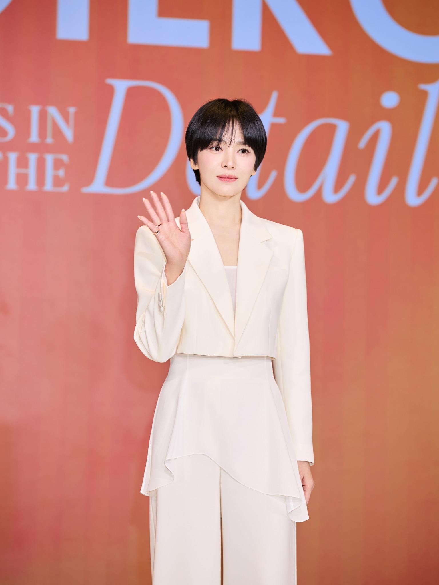 Belotero Việt Nam công bố gương mặt đại diện đầu tiên – Bs Lê Tuấn Anh – Founder Carina Beauty Clinic- Ảnh 2. Belotero Việt Nam công bố gương mặt đại diện đầu tiên – Bs Lê Tuấn Anh – Founder Carina Beauty Clinic- Ảnh 2.